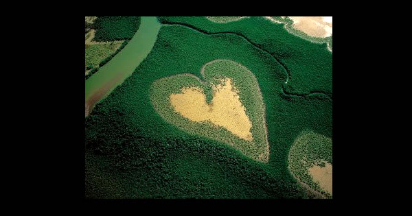 9 Gigantic Hearts Created by Mother Nature